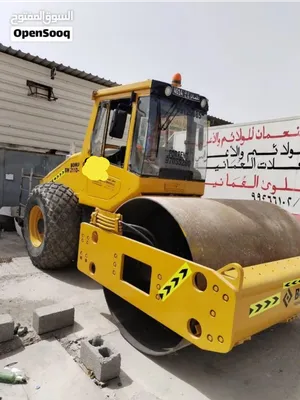 رولر 11 طن إيجار يومي لاعمال الطرق والمباني والمشاريع الحكوميه والخاصه كما يتوفر جريدر ايجار يومي.