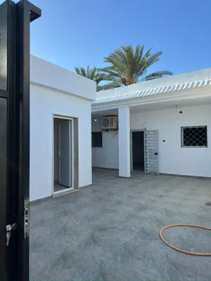 150 m2 3 Bedrooms Townhouse for Rent in Tripoli Al-Serraj