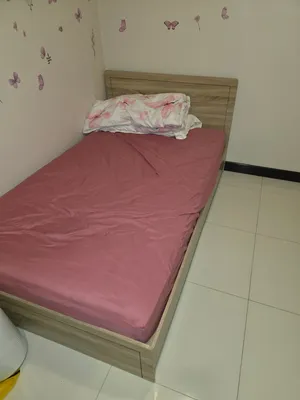 سرير/ تخت /bed