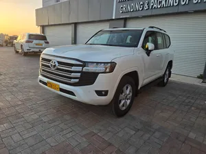 لاندكروزر استيشن EXR 2024