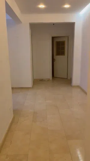 شقة للايجار تشطيب حديث زاوية الدهماني عمارات الزادمه