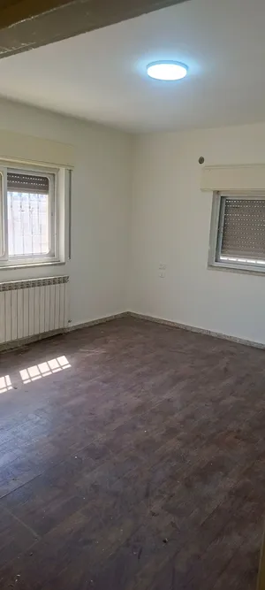 170 m2 3 Bedrooms Apartments for Rent in Ramallah and Al-Bireh Um AlSharayit