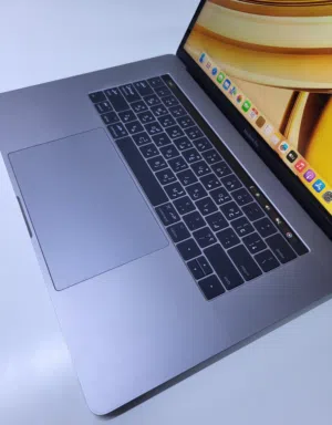Apple MacBook Pro A1707 i7 16gb ram ssd  15.4inches retina display Touch Bar & I'D 2k resolution