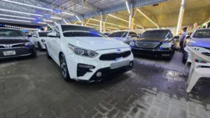 كيا فورتي 2019 حاله ممتازه داخليه مميزه جنوط اصليه محرك 2.0اقتصادي نضيف جدا استعمال قليل للبيع في عج