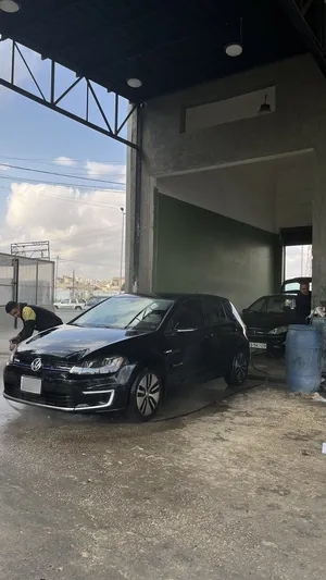 فولكسفاغن جولف E-Golf Premium plus 2016 كهربائية، هاتشباك، مرخصة، مواصفات أمريكية، لون أسود