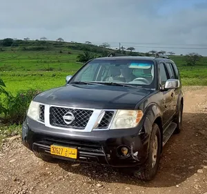 Used Nissan Pathfinder in Dhofar