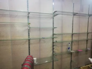 رفوف قزاز محل ممتازه سعر 8 ليرات قابل للتفاوض او بدل على عصفور دره او على جوز فشر او روز لايوجد