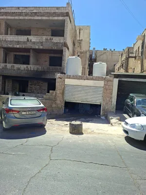 عمارة سكنية للبيع في جبل حسين