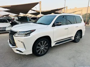 لكزس LX570 سكنيجر خليجي 2020 صبغ وكاله فول مواصفات نظيفه جدا بدون حوادث