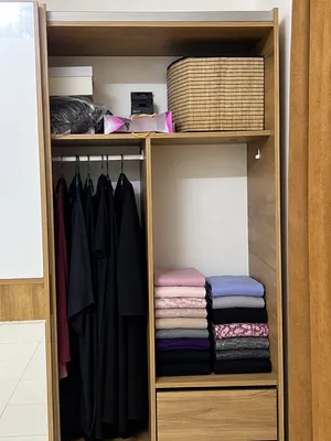 كبت ملابس كبير بأبواب سحاب ومرايا  Large  Sliding Door Wardrobe with Mirrors