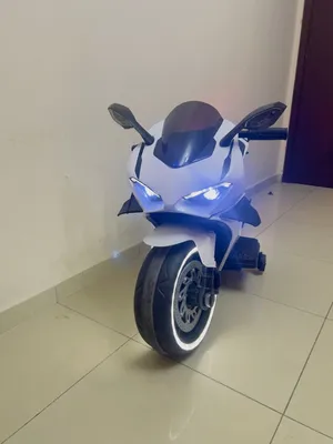Kids Electric Ride-On Sports Bike White LED Lights Battery Powered Excellent Condition