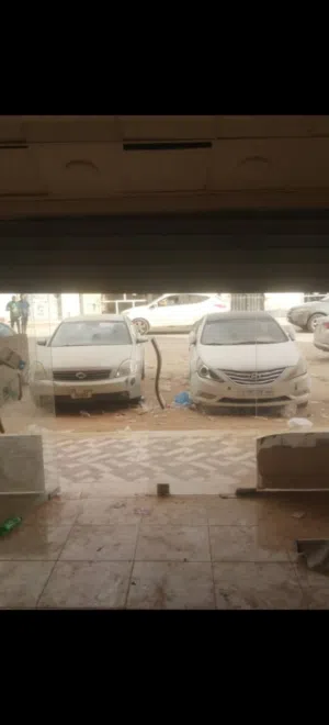 باب  زجاج محل زجاج