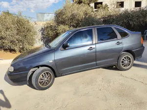 Used Volkswagen Golf in Mafraq