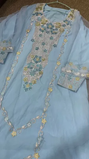 ثوب اماراتي نظيف جدا