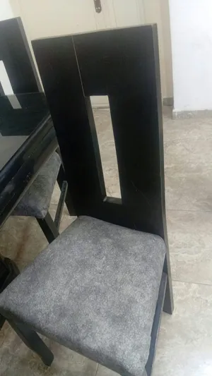 طاولة عائلية كبير