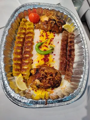 للبیع او للشراكة مطعم جاهز للعمل ایجار مناسب جدا