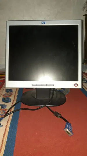 شاشه حاسوب يمكن استعمالها للكاميرا ومراقبة المحل التجاري