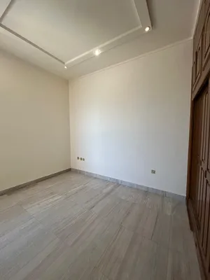دور كامل إطلالة بحرية للإيجار في الشعب البحري قطعة 8