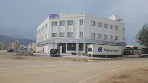 بناية صناعي خفيف ذو عائد جيد للبيع