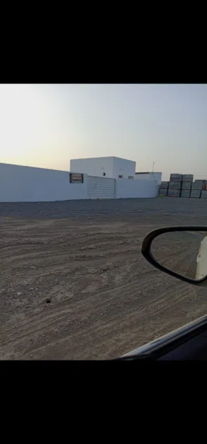 أرض صناعية بالسويق جاهزة للإيجار