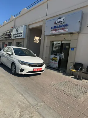 Sedan Honda in Dhofar