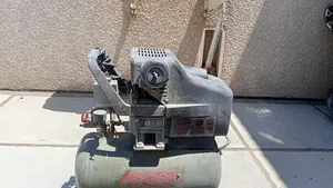 بيع كومبريسور هواء (ضاغط هواء) صامت وخالي من الزيت (Silent Oil-Free)