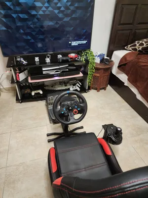 مقود العاب logitech g29 بحاله الوكاله مع كرتونه و كرسي و قاعده و قير