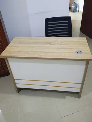 طاولة دراسة و كرسي