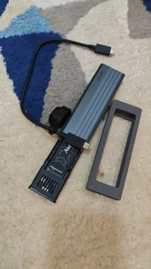 للبيع ادابتر + ssd NVMe