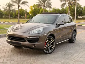 Used Porsche Cayenne in Sharjah