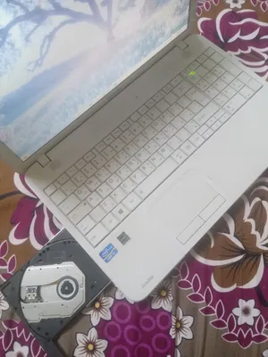 لابتوب للبيع او البدل
