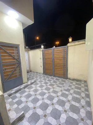 130 m2 3 Bedrooms Townhouse for Sale in Basra Al-Jazzera