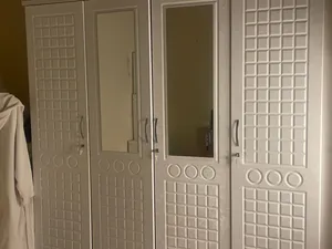 خزانه ملابس يديده استعمال شهرين