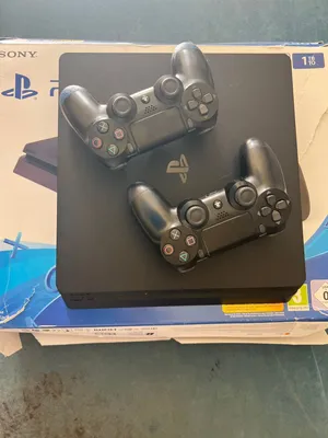 Ps4 slim 1000gb.... 2 maneets