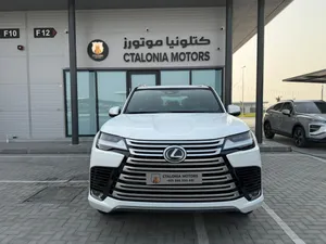 ليكزس LX 600 ابيض على احمر  اصفار بقرطيس الوكالة  جاهزة للتصدير