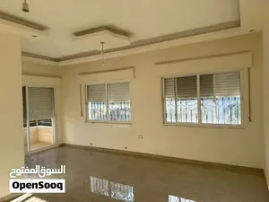 ضاحيه الرشيد شقه فارغه فاخره ومميزه للايجار سعر لقطه 350 دينار