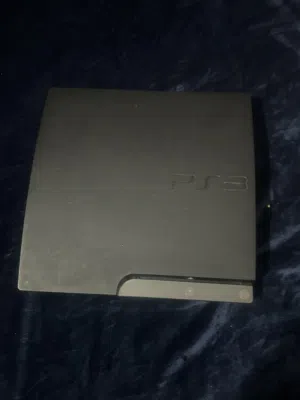 بلي 3 سليم (PS3 Slim) مهكر نظيف جداً مع 3 يدات وكافة ملحقاته للبيع