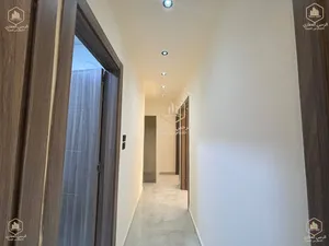 شقة * سوبرديلوكس * جديد لم يسكن * 3 نوم * ارضية * 3 نوم * عرجان