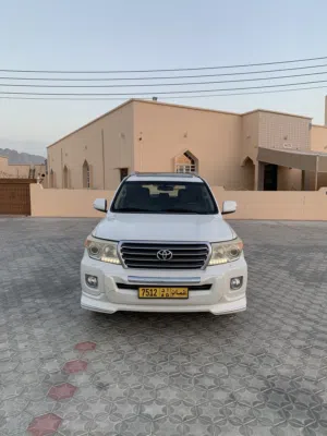 Used Toyota Land Cruiser in Muscat
