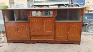 بوفيه مترين ونص شغل ثكيل سعر 135عنوان زبير يوجد توصيل بصرة