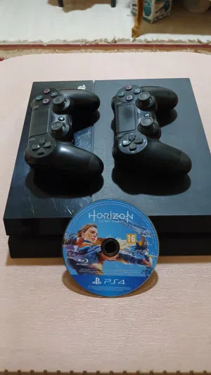 playstation 4 fat  عليه العاب مميزة و السعر لقطة