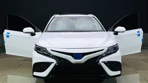 2024 Toyota Camry Nightshade – White  Sunroof