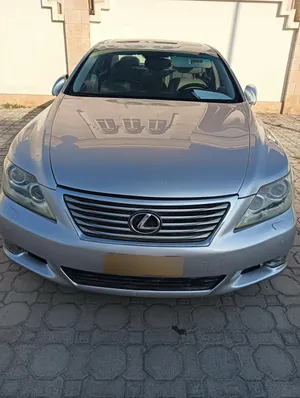 Used Lexus LS in Dhofar