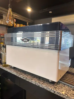 الايطالياWega