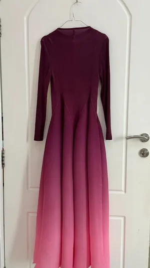 فستان أنيق بتدرج لوني — من القرية العالمية بدبي / Elegant Ombré Dress - from Global Village Dubai