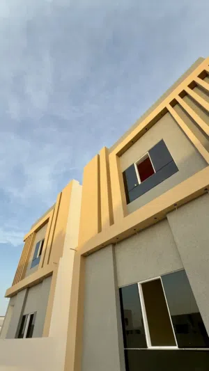 توين فيلاً فخمة للبيع العامرات مدينة النهضة 7/1 قريبه من المسجد