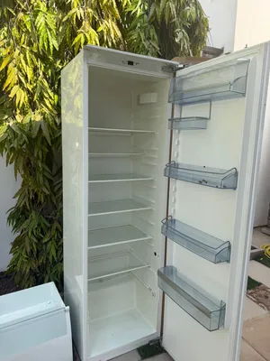 AEG built-in refrigerator