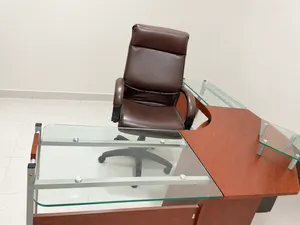Reception Desk with Leather Chair Negotiable, Immediate Saleمكتب استقبال مع كرسي جلدي للبيع الفوري