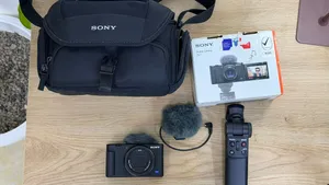 كاميرا Sony ZV-1 صغيره الحجم للفلوقات وصناع المحتوى وتصوير الذكريات تصوير 4K
