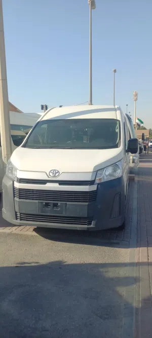 Used Toyota Hiace in Sharjah